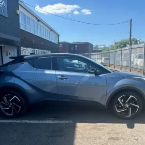 2020 Toyota C-HR 1.8 VVT-h Dynamic SUV 5dr Petrol Hybrid CVT Euro 6 (s/s) (122 ps) SUV Petrol/Ele... - Image 8