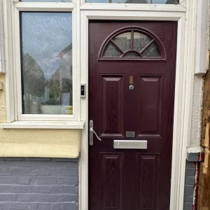 Solid security front foor and side window - Image 3