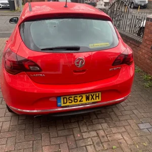 Vauxhall, ASTRA, Hatchback, 2013, Manual, 1956 (cc), 5 doors - Image 2