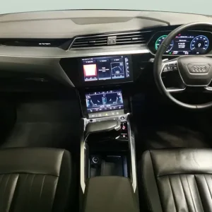 2022 Audi e-tron 55 Technik SUV 5dr Electric Auto quattro 95kWh (11kW Charger) (408 ps) - AD Suv ... - Image 4