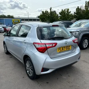 2018 Toyota Yaris VVT-I ICON Hatchback Petrol Manual - Image 4