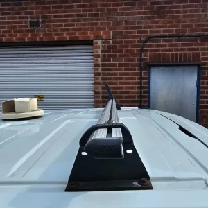 2016 vivaro/ traffic roof bars - Image 3