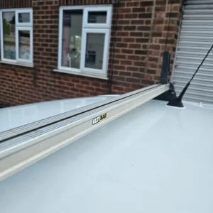 2016 vivaro/ traffic roof bars - Image 5