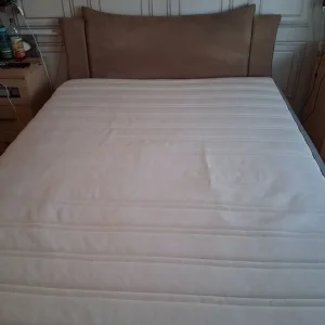 KING SIZE BED COMPLETE