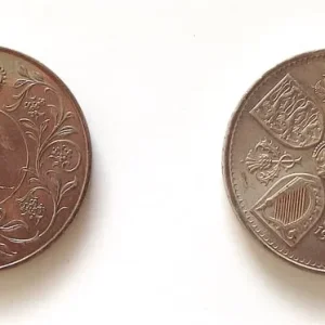 Her Late Majesty Queen Elizabeth II Coronation Crown and Jubilee Crown coins - Image 4