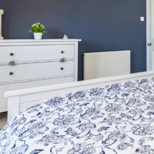 Ikea Hemnes Chest of Drawers - £90 - Image 2