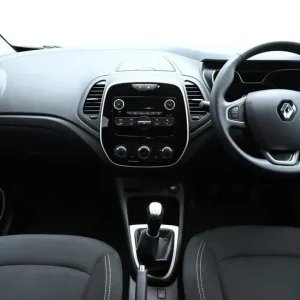 2019 Renault Captur 0.9 TCe ENERGY Play SUV 5dr Petrol Manual Euro 6 (s/s) (90 ps) SUV PETROL Manual - Image 2