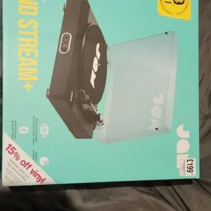 vinyl player plus 2 vinyl albums - Image 2