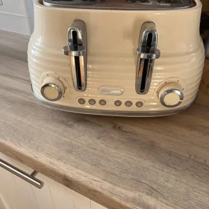 4 slice toaster