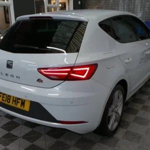 2018 SEAT Leon 1.4 EcoTSI 150 FR Technology 5dr HATCHBACK Petrol Manual - Image 4