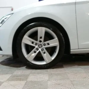 2018 SEAT Leon 1.4 EcoTSI 150 FR Technology 5dr HATCHBACK Petrol Manual - Image 5