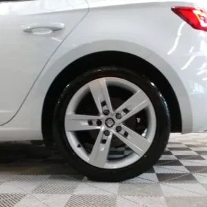 2018 SEAT Leon 1.4 EcoTSI 150 FR Technology 5dr HATCHBACK Petrol Manual - Image 6