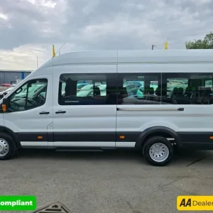 2016 Ford Transit 2.2 TDCi 17-seat minibus in white, 91,000 miles, ULEZ Euro 6, 6-speed manua MIN... - Image 8