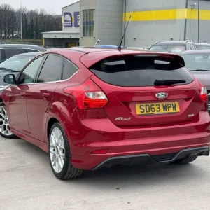 2013 Ford Focus 1.0T EcoBoost Zetec S Euro 5 (s/s) 5dr HATCHBACK Petrol Manual - Image 4