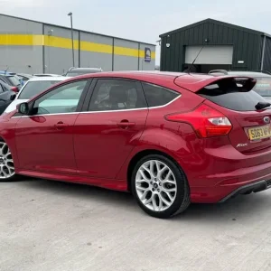 2013 Ford Focus 1.0T EcoBoost Zetec S Euro 5 (s/s) 5dr HATCHBACK Petrol Manual - Image 7
