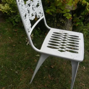 SINGLE DECORATIVE IRON GARDEN CHAIR 80CM TALL,38CM WIDE-GARDEN FURNITURE - Image 3
