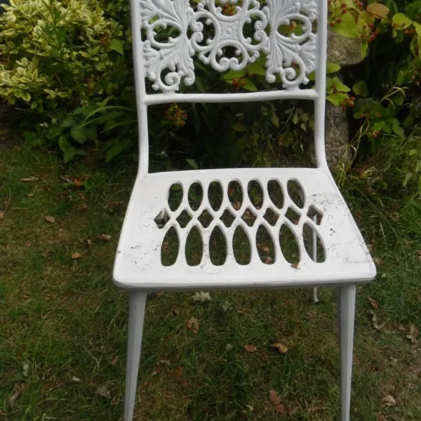 SINGLE DECORATIVE IRON GARDEN CHAIR 80CM TALL,38CM WIDE-GARDEN FURNITURE