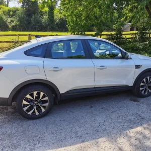 RENAULT ARKANA 1.6 Iconic E-TECH Hybrid 145 Auto 2022 - Image 3