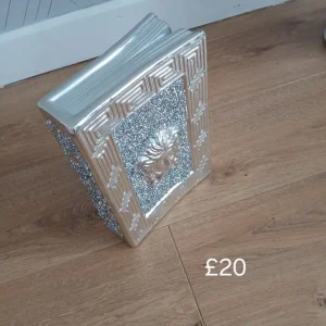 Sparkly ornaments - Image 7