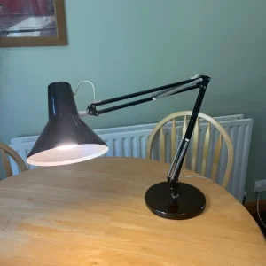 'Anglepoise' style desk lamp
