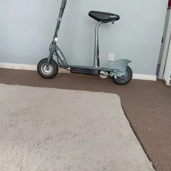 Razor electric scooter