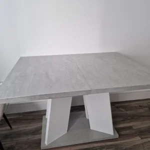 Dining table - Image 2