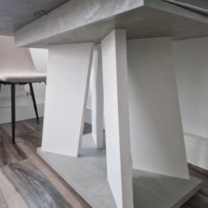 Dining table - Image 4