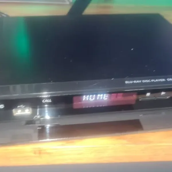 Panasonic DMP-BDT110 3D Blu Ray DVD Player & Remote USB black hdmi plus extras