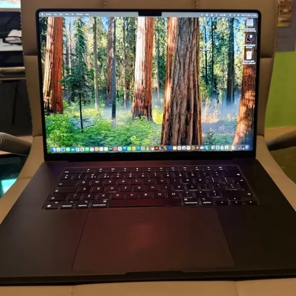 Apple MacBook Pro 16” 48Gb late 2023 model