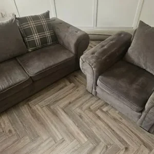 Grey 3 seater verona style sofa set with arm chair - Image 2