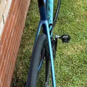 Giant Defy Advanced Pro 1 M/L Carbon Bike - Image 4