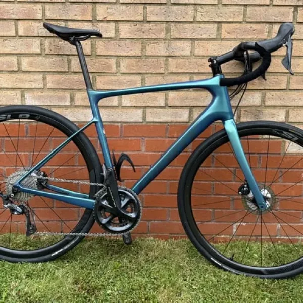 Giant Defy Advanced Pro 1 M/L Carbon Bike