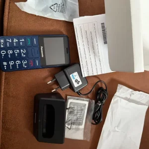 Panasonic KX-TU155 EXCN mobile phone brand New boxed SOS button, charger, ear piece easy 2 use - Image 5