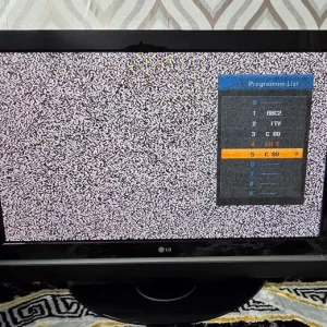 USED GOOD CONDITION LG 42 INCH PLASMA HD TV TELEVISION MODEL 42PC55 WITH REMOTE - Image 4