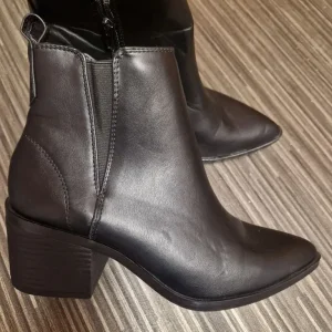 New shein boots 8