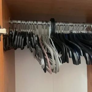 An Assortment of 85 Clothes Hangers - Image 3