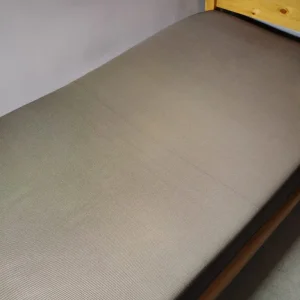 Single bed and mattress - Image 3