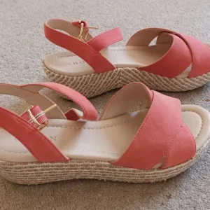 Ladies sandals, size 4. SHOON - Image 8