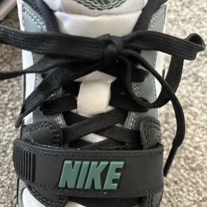 Boys Nike air Jordan’s LEGACY 313 Low size 6 - Image 5