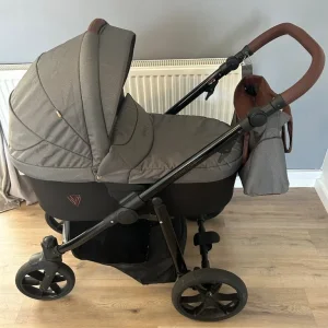 Venicci travel system - Image 2