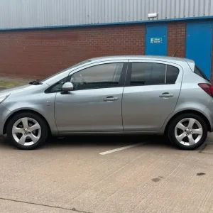 2013 Vauxhall Corsa 1.2 SXi 5-door hatchback petrol manual - Image 3