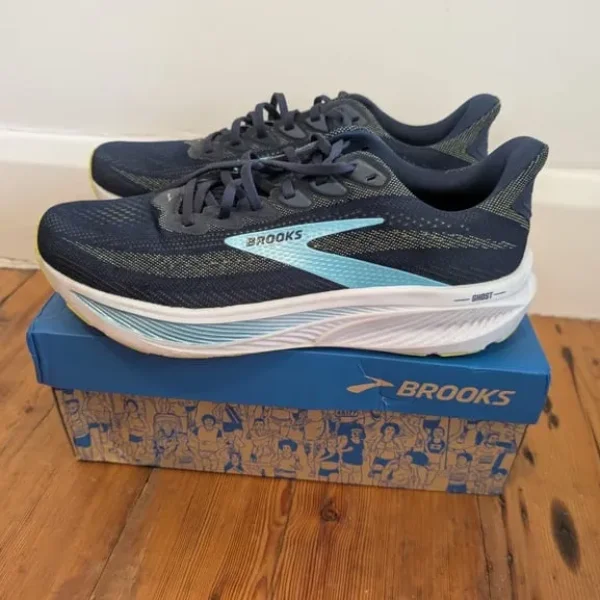 Brooks Ghost 17 Mens 9.5 (UK) - very good condition
