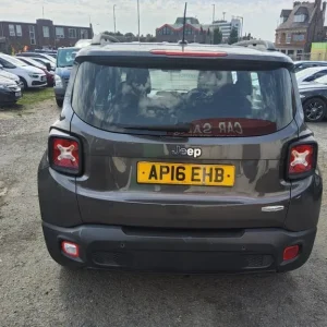 2016 Jeep Renegade 1.4 Multiair Longitude 5dr ESTATE Petrol Manual - Image 6