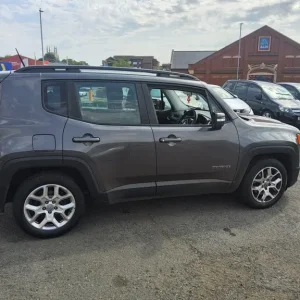 2016 Jeep Renegade 1.4 Multiair Longitude 5dr ESTATE Petrol Manual - Image 8