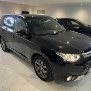 2014 Mitsubishi Outlander 2.2 Diesel 4x4 Estate - Image 4