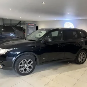 2014 Mitsubishi Outlander 2.2 Diesel 4x4 Estate - Image 5