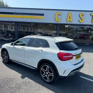 2016 66 MERCEDES GLA250 AMG LINE 2.0 7G-DCT 4MATIC with Premium Plus Package - Image 4
