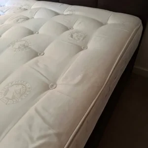 Super King divan set with headboard - Image 8