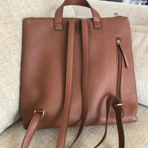 Fiorelli Backpack - like new hardly used - Image 2