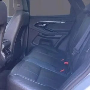 2019 Land Rover Range Rover Evoque 2.0 D180 R-Dynamic SE 5dr Auto Diesel Hatchback Hatchback Dies... - Image 4